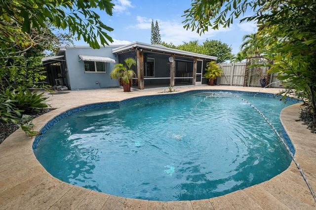 1413 NE 17th Way, Fort Lauderdale, FL 33304