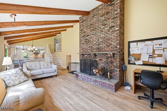 101 Walnut St, Oakland Boro, NJ 07436