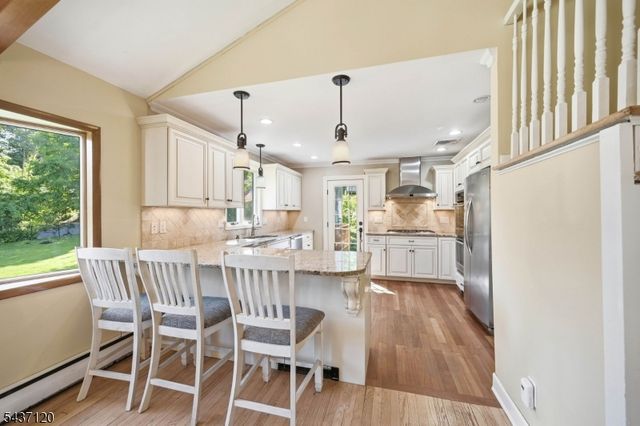 101 Walnut St, Oakland Boro, NJ 07436
