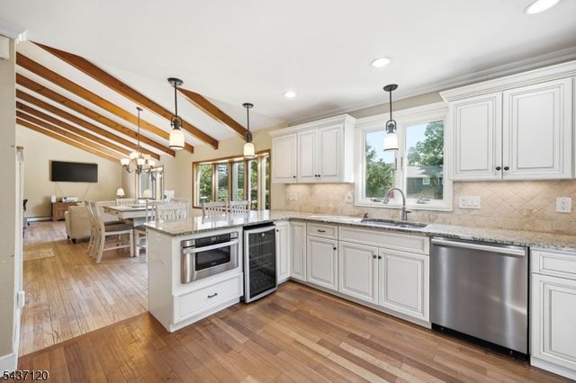 101 Walnut St, Oakland Boro, NJ 07436