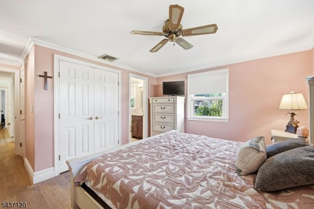 101 Walnut St, Oakland Boro, NJ 07436