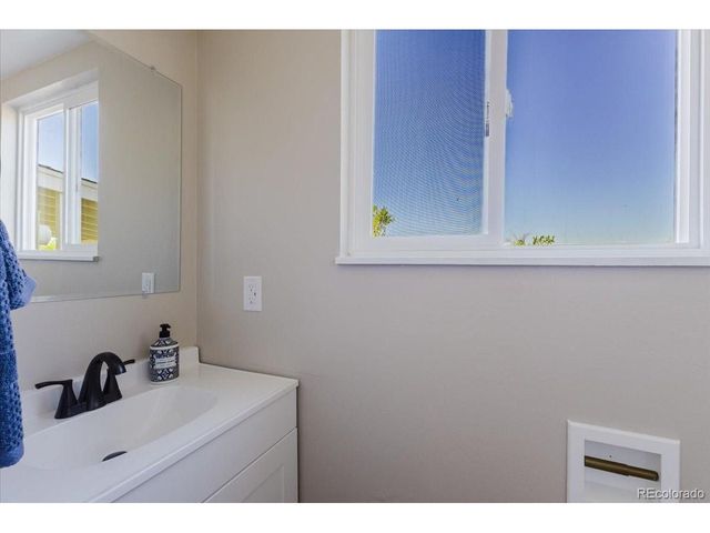 4767 S Olathe St, Aurora, CO 80015