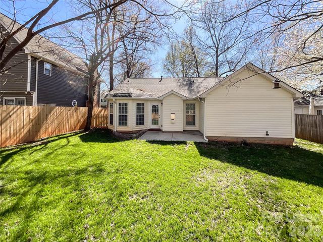 7305 Rosehall Drive, Charlotte, NC 28227