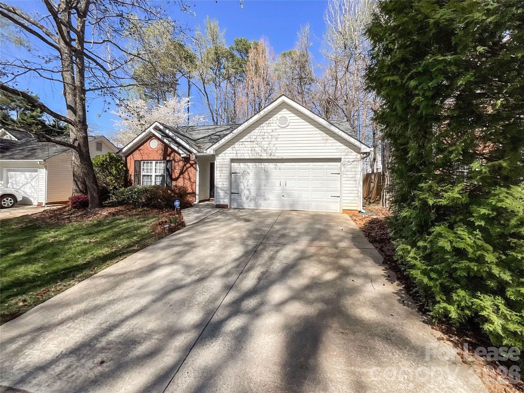 7305 Rosehall Drive, Charlotte, NC 28227