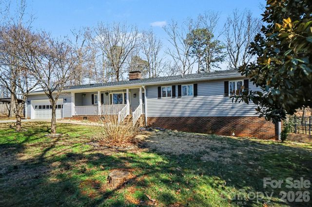 1140 Knollwood Drive, Claremont, NC 28610