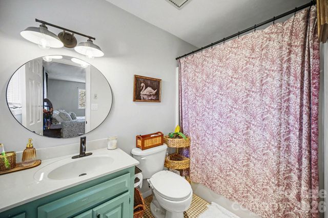 1140 Knollwood Drive, Claremont, NC 28610