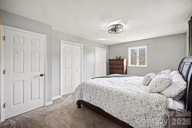 1140 Knollwood Drive, Claremont, NC 28610