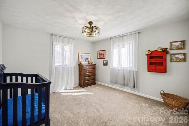 1140 Knollwood Drive, Claremont, NC 28610