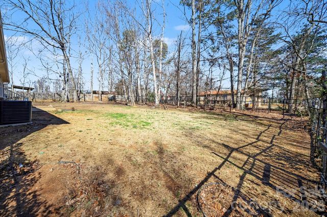 1140 Knollwood Drive, Claremont, NC 28610