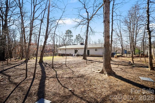 1140 Knollwood Drive, Claremont, NC 28610