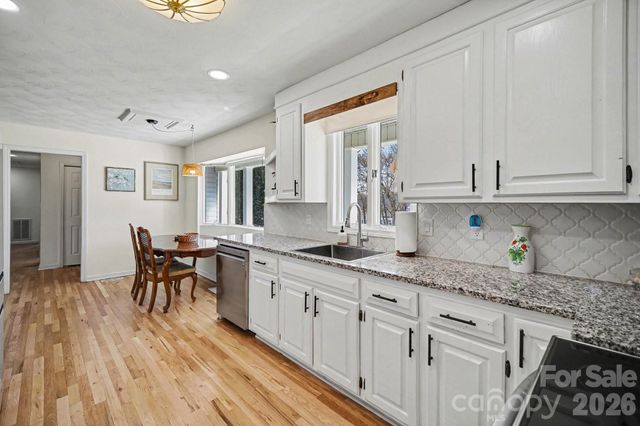 1140 Knollwood Drive, Claremont, NC 28610