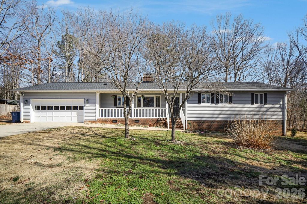 1140 Knollwood Drive, Claremont, NC 28610