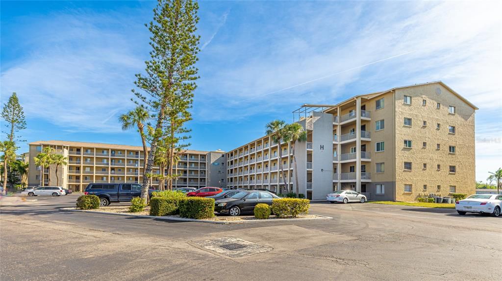 3763 LAKE BAYSHORE DRIVE 310, Bradenton, FL 34205
