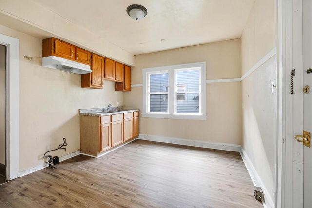 2555 N 51st STREET #2557, Milwaukee, WI 53210