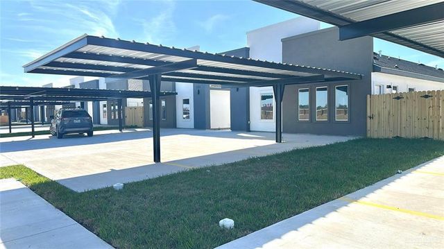 2409 S Hilltop Avenue, Edinburg, TX 78542