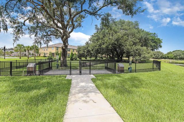 11404 BLUE WOODS DRIVE, Riverview, FL 33569
