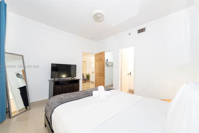 918 Ocean Dr 202, Miami Beach, FL 33139