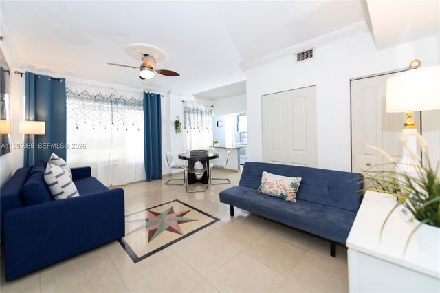 918 Ocean Dr 202, Miami Beach, FL 33139