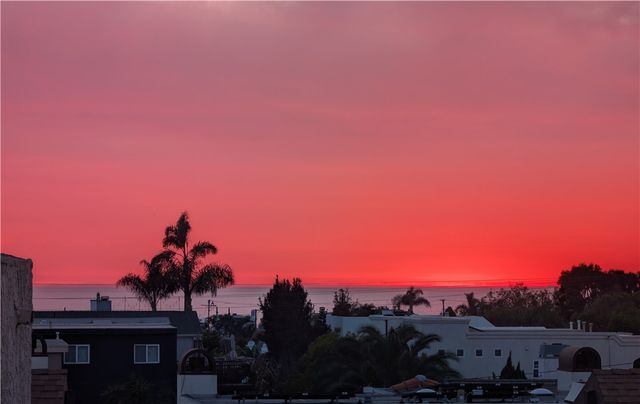 647 2nd, Hermosa Beach, CA 90254