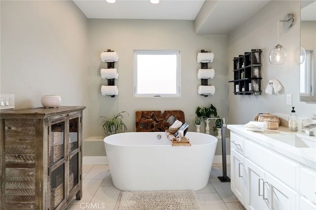 647 2nd, Hermosa Beach, CA 90254