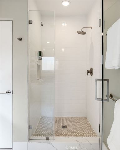 647 2nd, Hermosa Beach, CA 90254