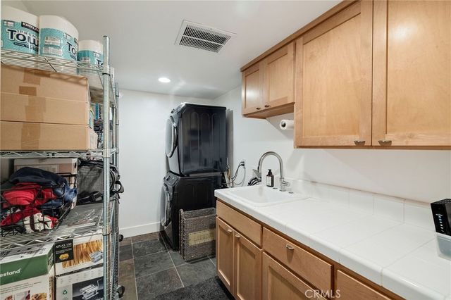 647 2nd, Hermosa Beach, CA 90254