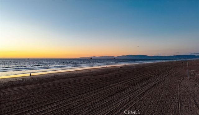 647 2nd, Hermosa Beach, CA 90254