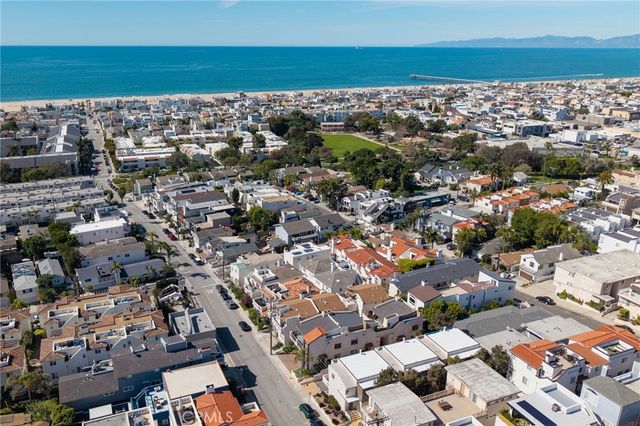 647 2nd, Hermosa Beach, CA 90254