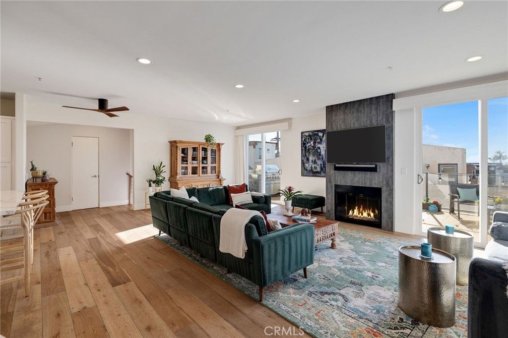 647 2nd, Hermosa Beach, CA 90254