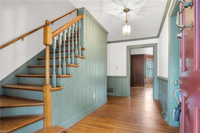 202 Dawson DR, Seaford, VA 23696