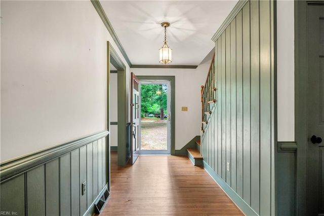 202 Dawson DR, Seaford, VA 23696