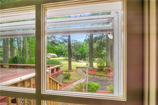 202 Dawson DR, Seaford, VA 23696