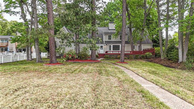 202 Dawson DR, Seaford, VA 23696