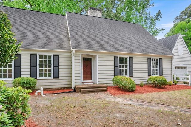 202 Dawson DR, Seaford, VA 23696