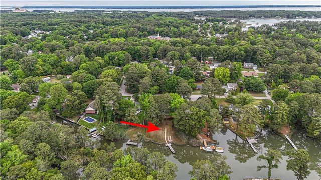 202 Dawson DR, Seaford, VA 23696