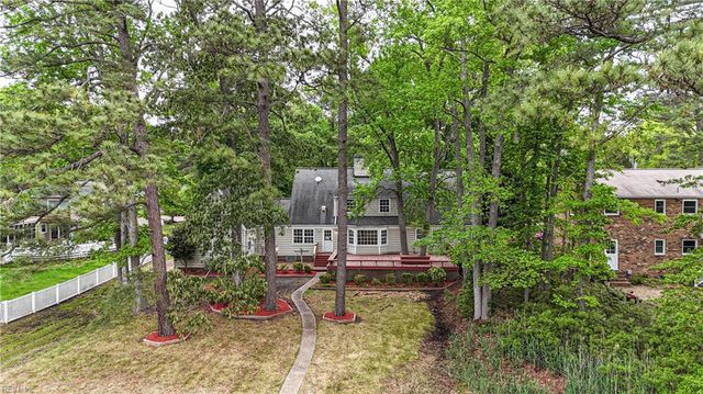 202 Dawson DR, Seaford, VA 23696
