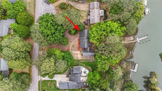 202 Dawson DR, Seaford, VA 23696