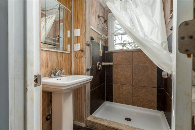 705 Hernando Place, Dauphin Island, AL 36528