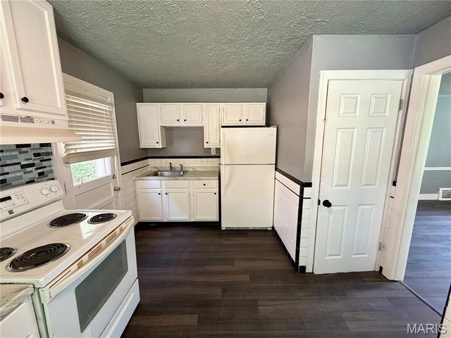 7121 Lamont Drive, Flordell Hills, MO 63136