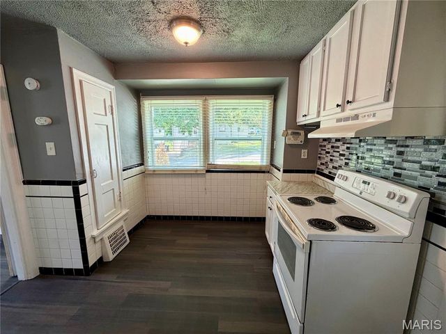 7121 Lamont Drive, Flordell Hills, MO 63136