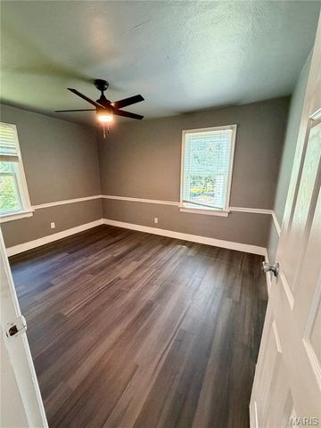 7121 Lamont Drive, Flordell Hills, MO 63136