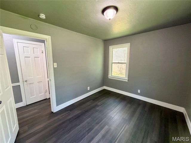 7121 Lamont Drive, Flordell Hills, MO 63136