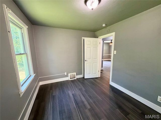 7121 Lamont Drive, Flordell Hills, MO 63136