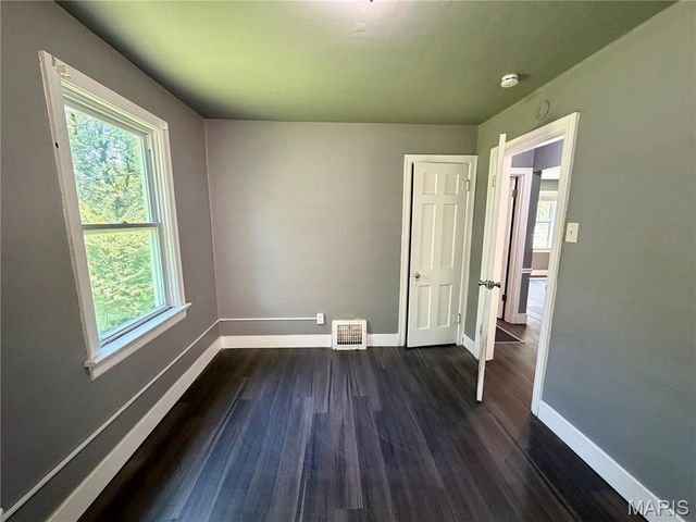 7121 Lamont Drive, Flordell Hills, MO 63136