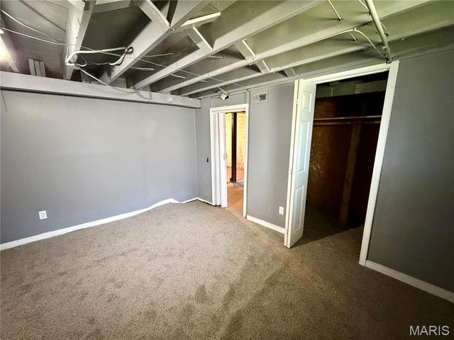 7121 Lamont Drive, Flordell Hills, MO 63136