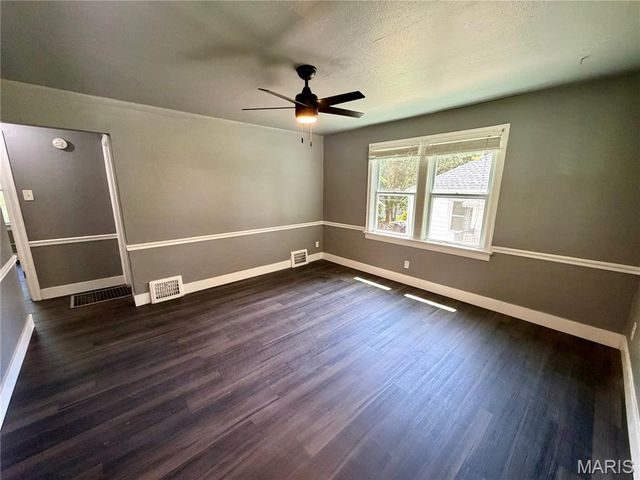 7121 Lamont Drive, Flordell Hills, MO 63136