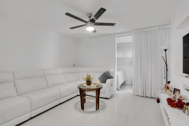 700 SE 6th Avenue 107, Deerfield Beach, FL 33441