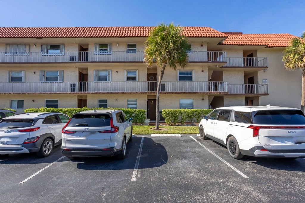 700 SE 6th Avenue 107, Deerfield Beach, FL 33441