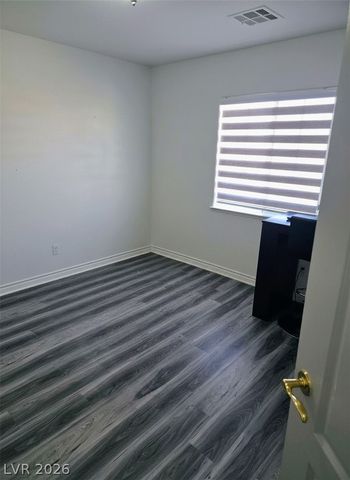 6975 Docile Daybreak Court, Las Vegas, NV 89156