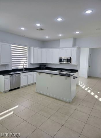 6975 Docile Daybreak Court, Las Vegas, NV 89156